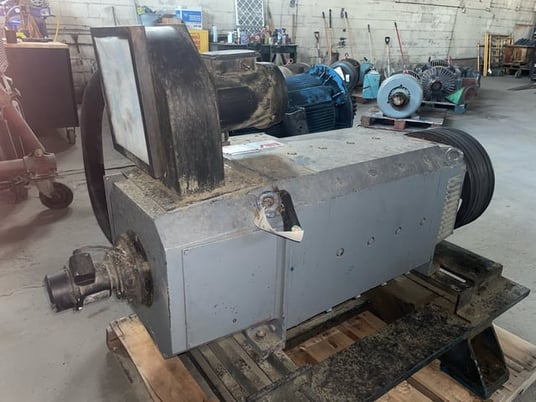 300 HP 1800 RPM Bull, Frame L3612ATZ, Drip-Proof Ball Bearing, 500 VA, 300/150 VF - Image 2