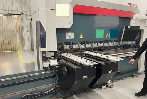 175 Ton, Durma #AD-30175, CNC Press Brake, 10' overall, 14.3" stroke, Delem DA-69T Control, 2022 - Image 3