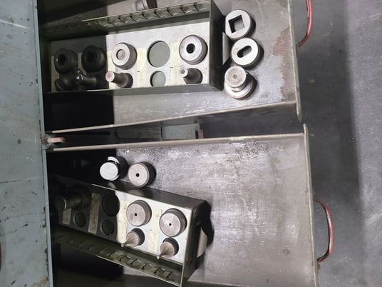 Iron Crafter #41/41, Hydraulic Ironworker, 40 Ton, 2 station, 10" trt, 1.25" punch diameter, 2" stroke, 1979 - Image 4