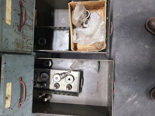 Iron Crafter #41/41, Hydraulic Ironworker, 40 Ton, 2 station, 10" trt, 1.25" punch diameter, 2" stroke, 1979 - Image 6