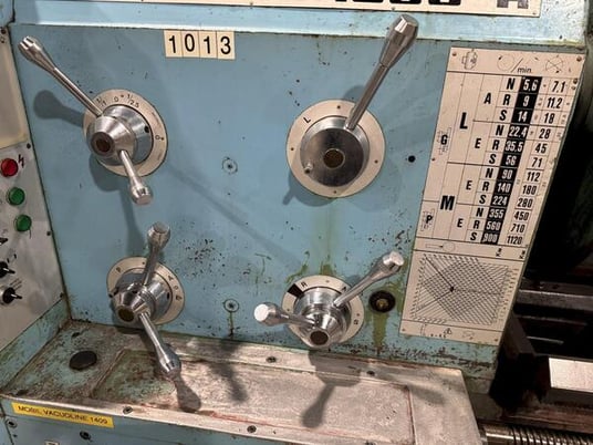 39" x 236" Geminis #GE-1000, gap bed engine lathe, 3 & 4-jaw chuck, inch/metric threading, Newall DP700 - Image 8