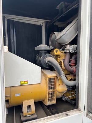 90 KW Caterpillar #APS100, Mobile Power Module, 121 HP, C4.4 Engine, Multi Voltage, sound attenuated - Image 4