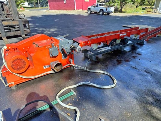 Weima #WLH 400, horizontal low-speed wood grinder, 16' vibratory infeed conveyor, 30 HP, 14.5" diameter rotor - Image 5