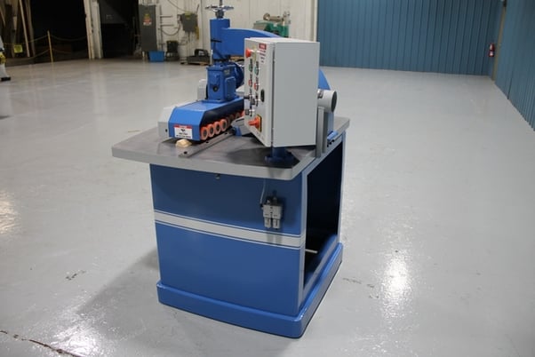 Circle T Manufacturing #LM-116, Single-Spindle Miter Machine, Tilting Lock, 5 HP, 1-1/4" diameter spindle - Image 10