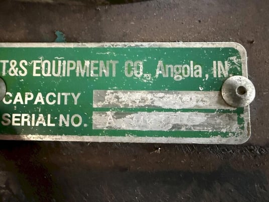 4000 lb. Hydraulic Tilt Table - Image 6