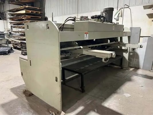 10 gauge x 10' Accurshear #613510, Hydraulic Power Squaring Shear, 24" Back Gauge, 10 HP, 230 V., 3ph, 2003 - Image 3