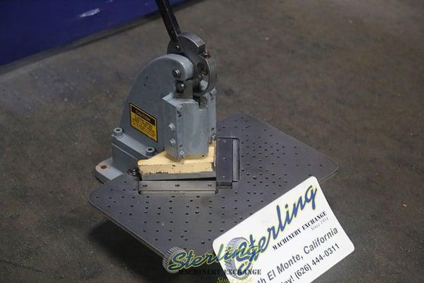 16 gauge x 6" x 6" Di-Acro #1, notching machine, 5 ton, 180 SPM, 1/2 HP - Image 3