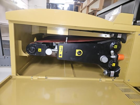 37" x 60" Powermatic #PM-37, Single head Wide Belt Sander, 4" diameter rubberized contact roll, 20 HP - Image 5
