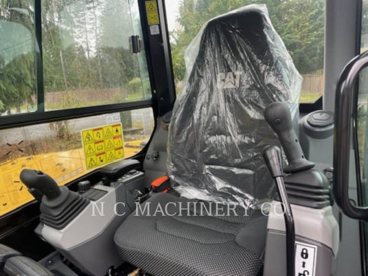 Caterpillar 305, Crawler Excavator, 33 hours, S/N: 5G504330, 2023 - Image 7