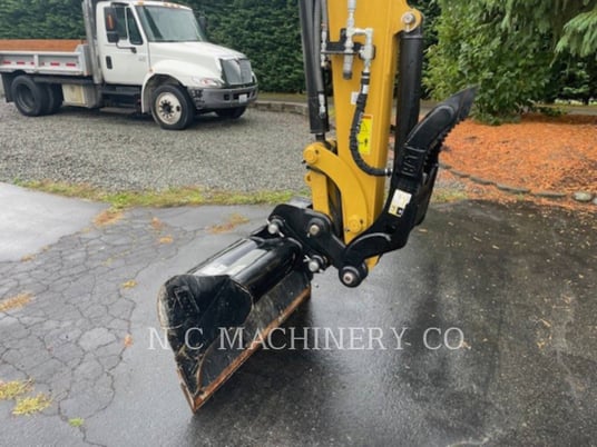 Caterpillar 305, Crawler Excavator, 33 hours, S/N: 5G504330, 2023 - Image 8