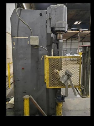 110 Ton, Pacific #J110-10, hydraulic press brake, 10' overall, 102" between housing, 13" open, 28" Back Gauge - Image 3