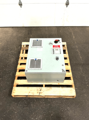 15 HP ABB, ACH550-UH-023A-4, VFD drive cabinet. 23 amp, 480 Volts, 3 phase - Image 1