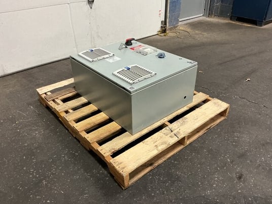 15 HP ABB, ACH550-UH-023A-4, VFD drive cabinet. 23 amp, 480 Volts, 3 phase - Image 3