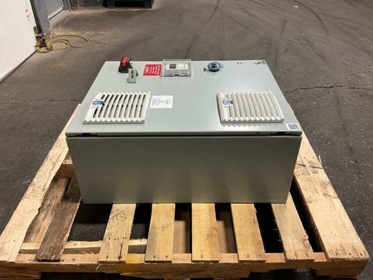 15 HP ABB, ACH550-UH-023A-4, VFD drive cabinet. 23 amp, 480 Volts, 3 phase - Image 9