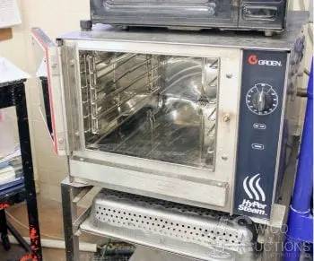 Groen #HY-3E, Hypersteam Atmospheric Convection Steamer, 3 pans all 12" x 20" x 2-1/2", 8000 watts, 208 V. - Image 6