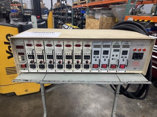 ITC, 12 zone hot runner controller with cables - Image 2