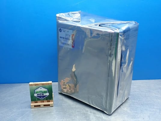 Allen-Bradley #4100-234, Compact Motion Controller, 90-130/175-260 VAC Input - Image 1