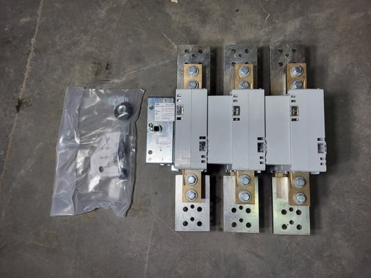 1600 Amp. ABB, OETL-NF1600, disconnect switch, 3-pole, 600 Volts, new surplus, 2014 - Image 1