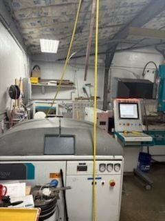 Flow #Mach-300-3015-DWJ, CNC waterjet, 5' x10'tbl., 120" X, 60" Y, 12" Z, 50 HP, 94000 psi, 2018 - Image 3