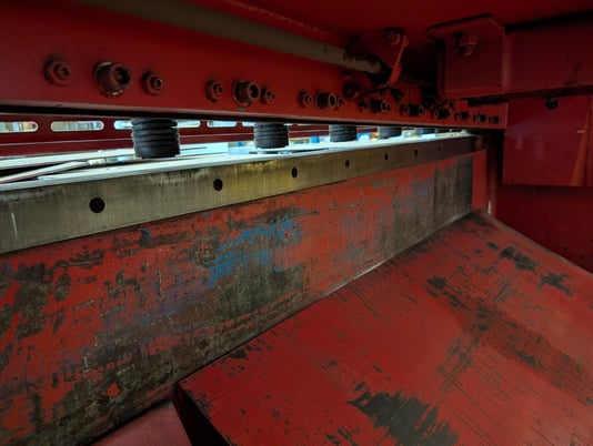 144" x 0.25" Krras #RAS-376, Plate Shears, 39" Back Gauge, 15 HP, 10 SPM, NC Control, 460 V., 2012 - Image 9