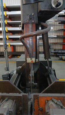 18" x 22" Hem #V100LA-3, Automatic Tilting-Head Vertical Band Saw, 15" Blade, 5 HP, 220/440 V., 3-Ph., 2004 - Image 2