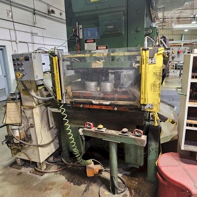 110 Ton, Bliss #C-110, OBI press, 8" stroke, CWP SMX-24 servo feeder - Image 4