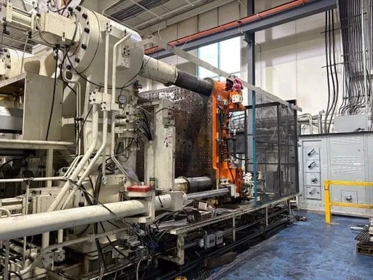 1850 Ton, 220 oz., Mitsubishi #1800MMIIIW-240, horizontal plastic injection molder, 70" x 62" tie bar - Image 4