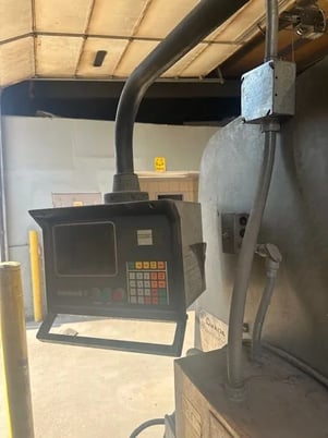 110 Ton, Amada #RG-100, hydraulic press brake, 10' overall, 96" between housing, 3.93"stroke, 3-Axis, 1981 - Image 4