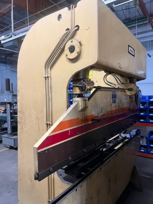 36 Ton, DiAcro #16-96, CNC hydra-mechanical press brake, 8' overall, 62" between housing, 3" throat, foot - Image 1