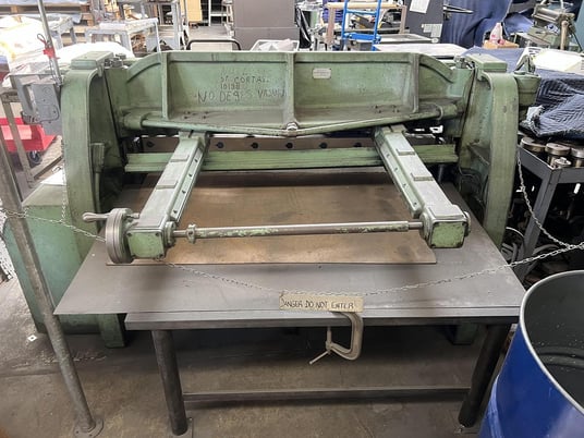 12 gauge x 4.4' Pexto #12U52, mechanical shear, 24" manual back gauge, 2-support arms, foot treadle - Image 4