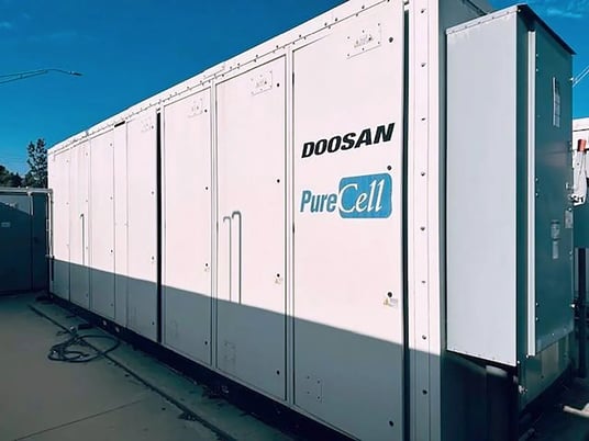 440 KW Daewoo Doosan #PureCell-400, Natural gas generator set, 480 Volts, 3-phase, generators, 2012 - Image 1