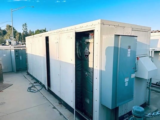 440 KW Daewoo Doosan #PureCell-400, Natural gas generator set, 480 Volts, 3-phase, generators, 2012 - Image 2