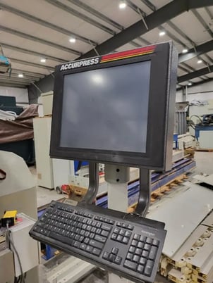 175 Ton, Accurpress #717512, Hydraulic Press Brake, 12' overall, 125" between housing, 8" stroke, 10" throat - Image 2