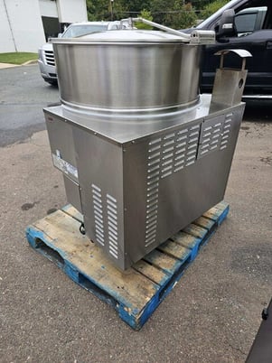 80 gallon World Famous Cleveland Range #KGL-80, stationary, NG self contained steam kettle w/ E-Z lift - Image 6