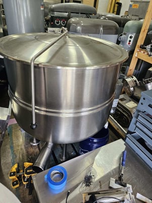 80 gallon World Famous Cleveland Range #KGL-80, stationary, NG self contained steam kettle w/ E-Z lift - Image 8