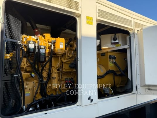 200 KW Caterpillar #XQ200-T4I, portable diesel generator set, multi-volt, C7.1 engine, 2014 - Image 5