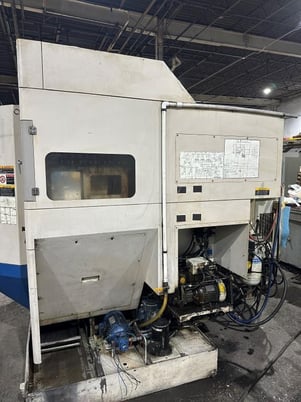 Daewoo Doosan #DVC-400, rotating pallet vertical machining center, 3-Axis, Fanuc 21iMB, 22" X, 15.7" Y, 22.4" - Image 3