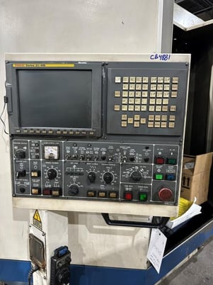 Daewoo Doosan #DVC-400, rotating pallet vertical machining center, 3-Axis, Fanuc 21iMB, 22" X, 15.7" Y, 22.4" - Image 5