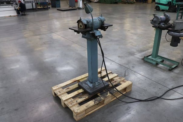 6" Baldor #510, pedestal tool grinder, 1/2 HP, work light, 460 V. - Image 4