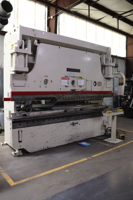 175 Ton, Cincinnati #AS175-10 Autoshape, CNC hydraulic press brake, 12' overall, 126-3/4" between housing - Image 3