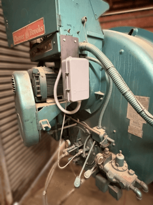 250 HP Cleaver-Brooks #CB-100-200, Packaged Steam Boiler, Natural Gas, 150 PSI, 230 Volts, 10 HP blower, 1981 - Image 6