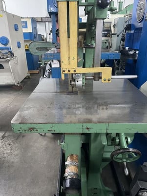 Northfield #27-VERT, Vertical Band Saw, 15" under guide, 25" x 25" table - Image 2