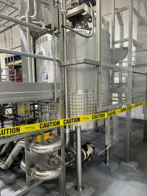 500 gallon Feldmeier, Stainless steel chopper tank, jacketed, with drum tilter, 2003 - Image 6