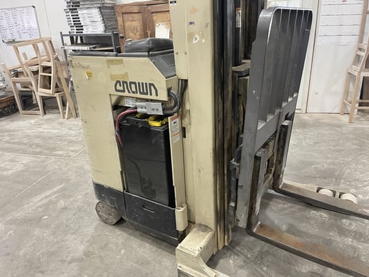 3000 lb. Crown #RR3520-35, Electric Reach Fork Lift, 210" max. fork height - Image 4