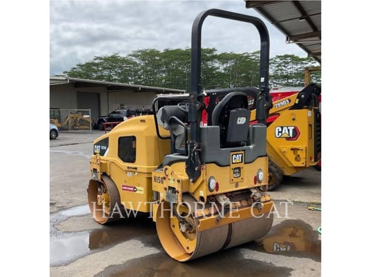 Caterpillar CB24B, Twin Drum Roller, 953 hours, S/N: 2X400170, 2016 - Image 3