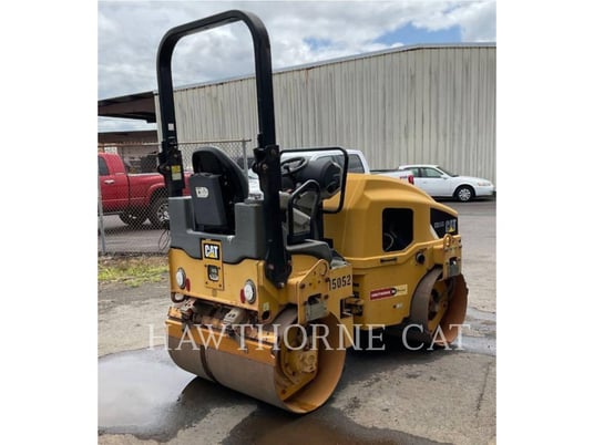 Caterpillar CB24B, Twin Drum Roller, 953 hours, S/N: 2X400170, 2016 - Image 4