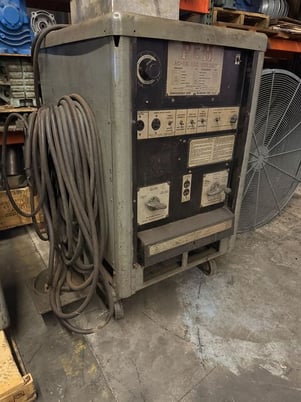 P & H #DAR-300HFGW, AC/DC Arc & Tig Welder, 300 Amps, 208/230/460 V., 1-Ph. - Image 2