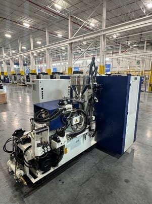 51 Ton, 3.8 oz., Tayu #TC-450DS, vertical dual shuttle injection molding machine, Sigmatek Control, new, 2024 - Image 5