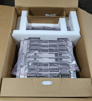 Cisco #C9410R, Switch modules, Catalyst 9400 Series, C9400-LC-48U C9400-SUP-1XL-Y, 10 slots, unused - Image 1