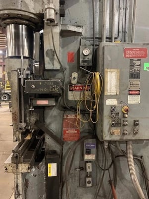 400 Ton, Pacific #K400-16, Press Brake, 16' overall, 172.75" between housing, 12" stroke, 20" open, 8" Shut - Image 5